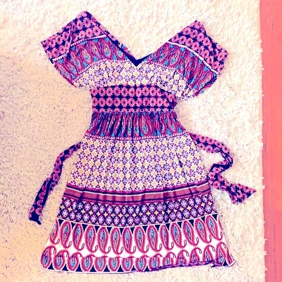 🌺2 for $23 🌺 Cute double v-neck multi-colored dress from coastal boutique - Picture 8 of 15